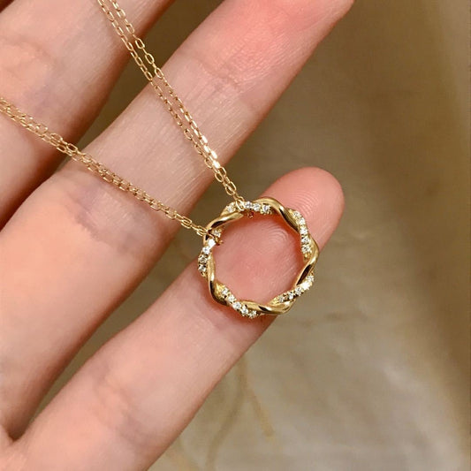 Twist Circle CZ Diamond Necklace(S925)